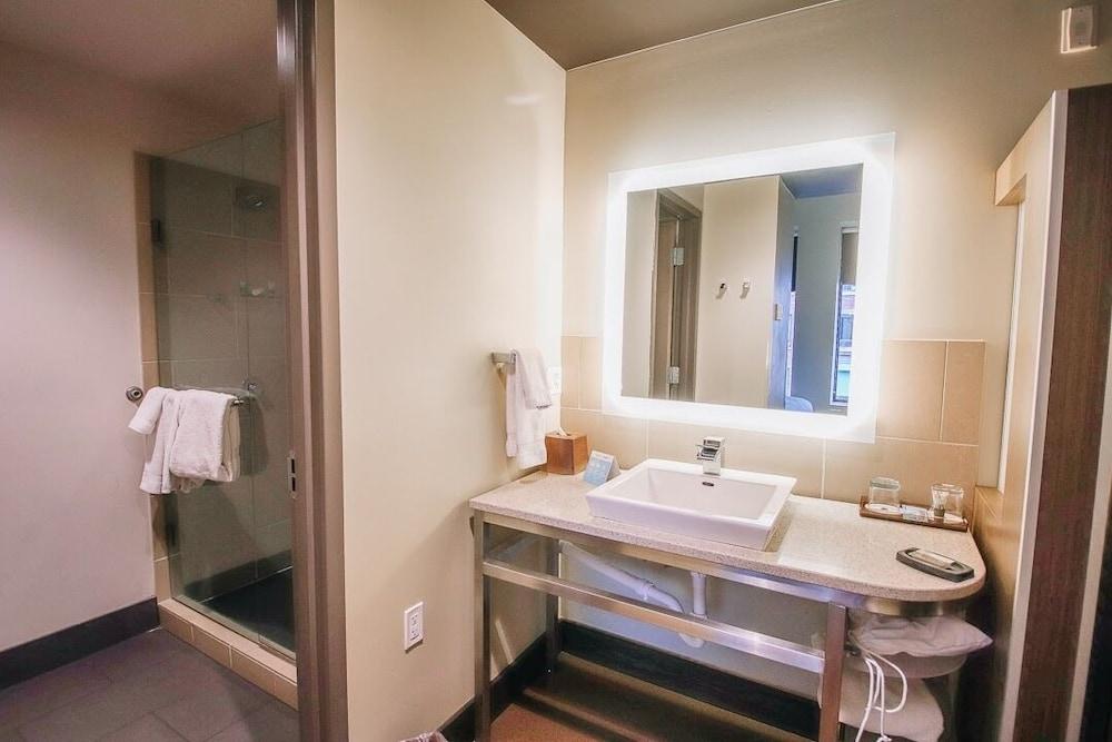 CityFlatsHotel - Grand Rapids, an Ascend Collection Hotel photo 56