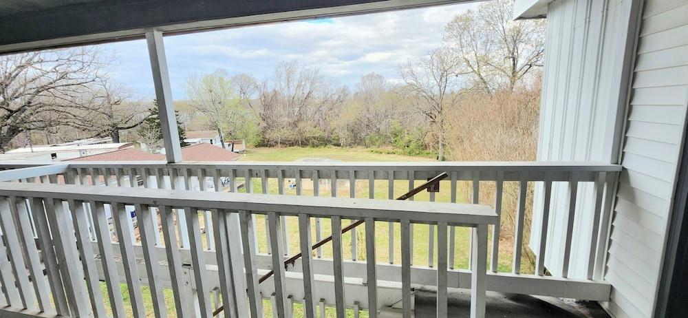 Twin Lakes Inn photo 12