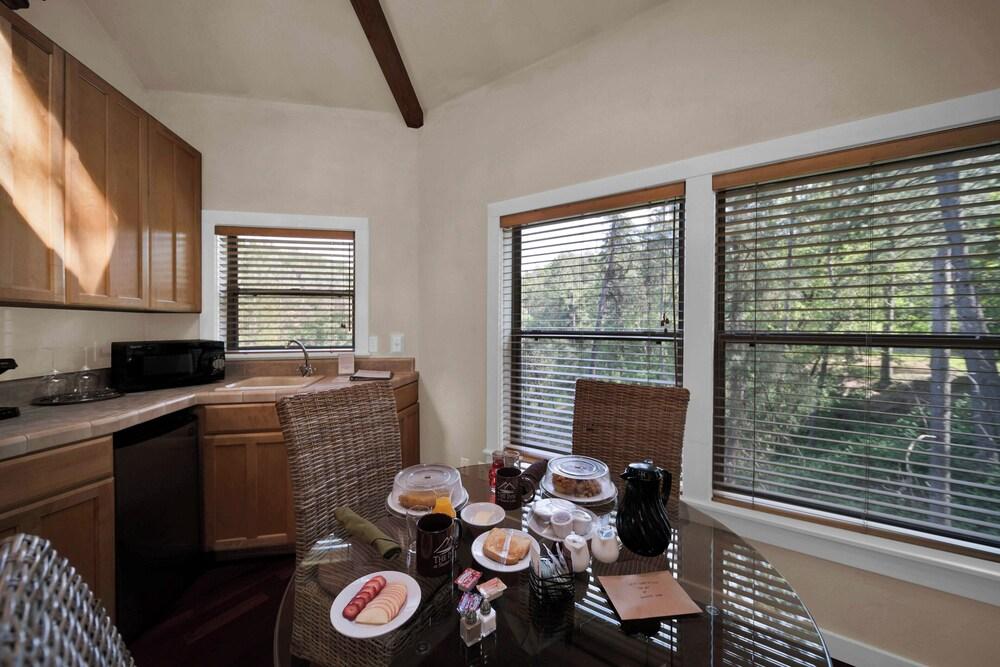 The Inn at Shasta Lake photo 70