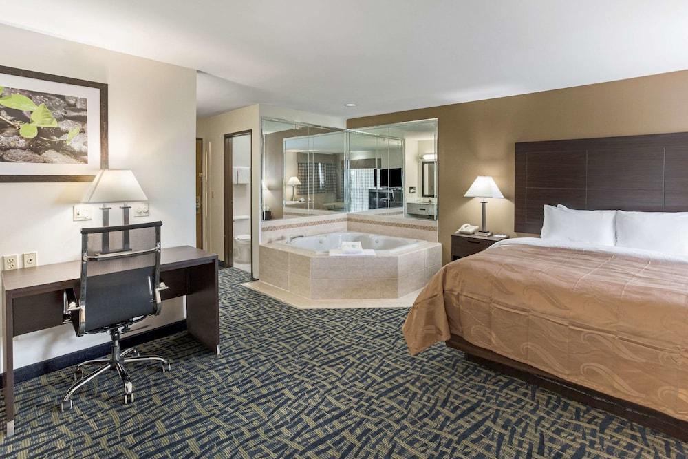 Quality Inn Rochelle photo 8