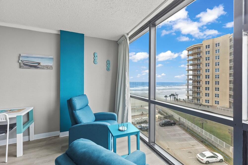 Oceanside Inn Studios by Brightwild photo 3