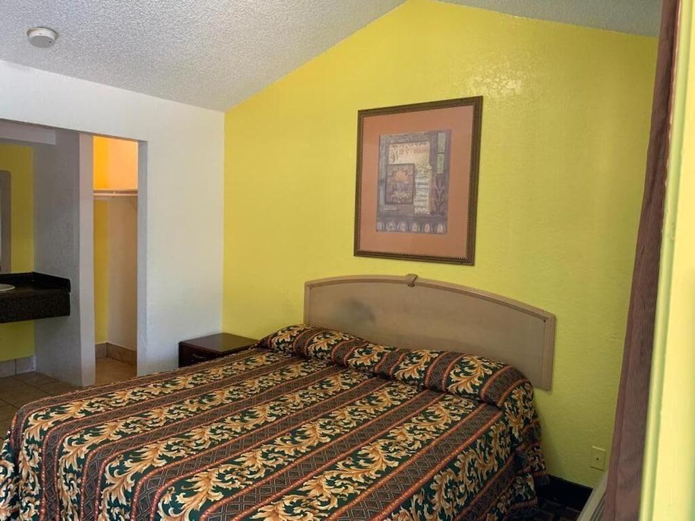 Abrams Inn photo 6