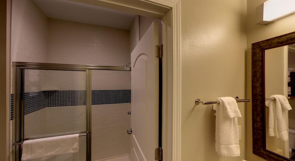 Staybridge Suites Ann Arbor- Univ of Michigan by IHG photo 16