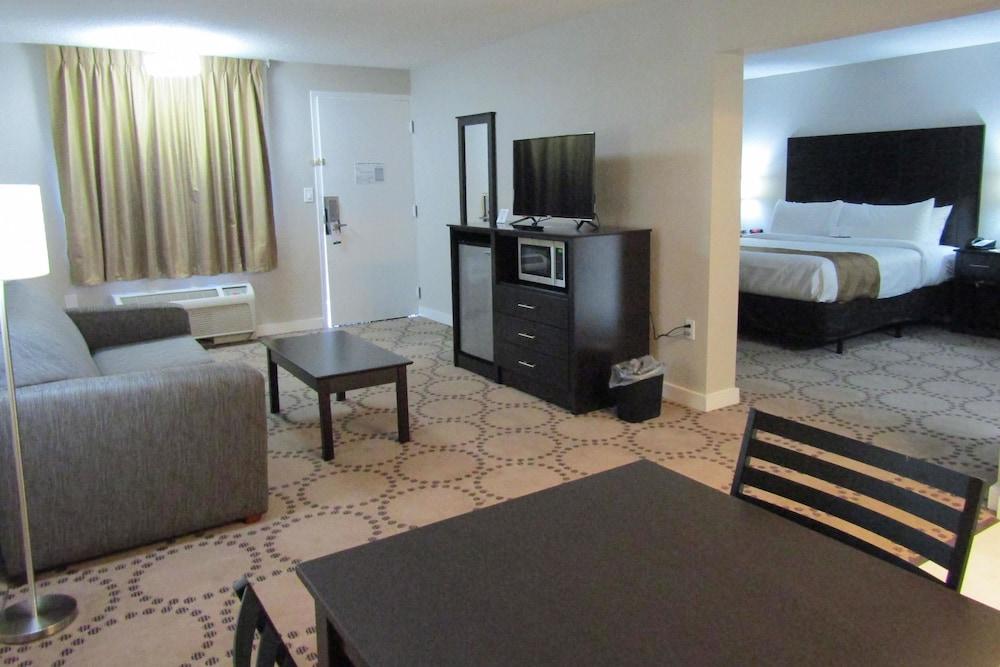 Quality Inn & Suites Kissimmee by The Lake photo 23