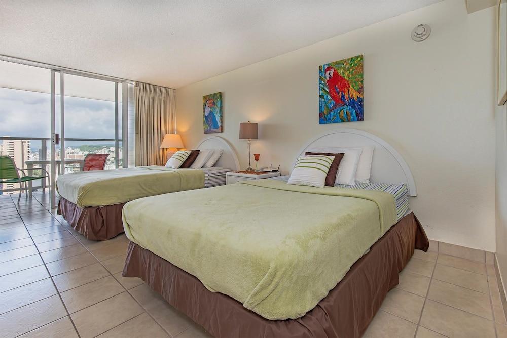 Island Colony by Hawaii Ocean Club photo 41
