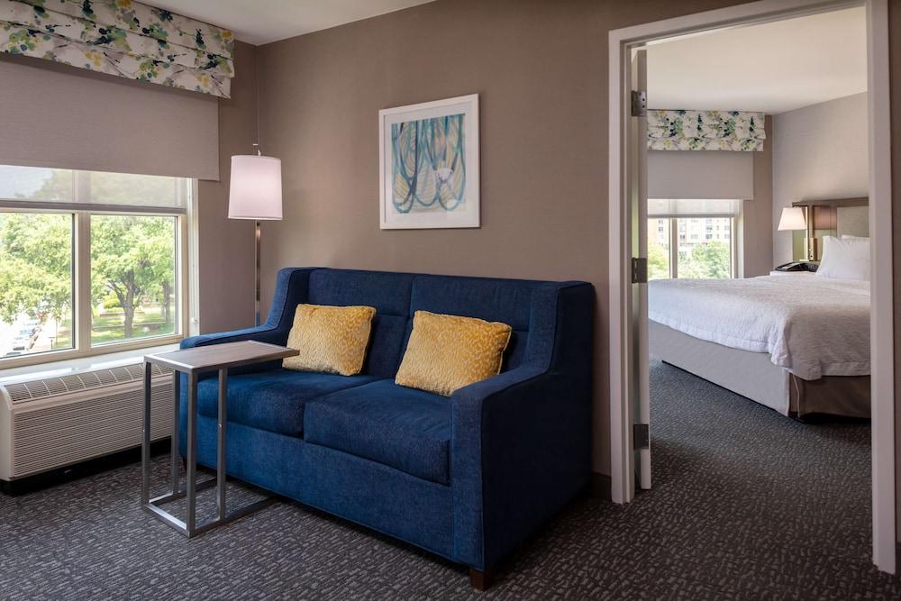 Hampton Inn & Suites Arlington Crystal City DCA photo 47