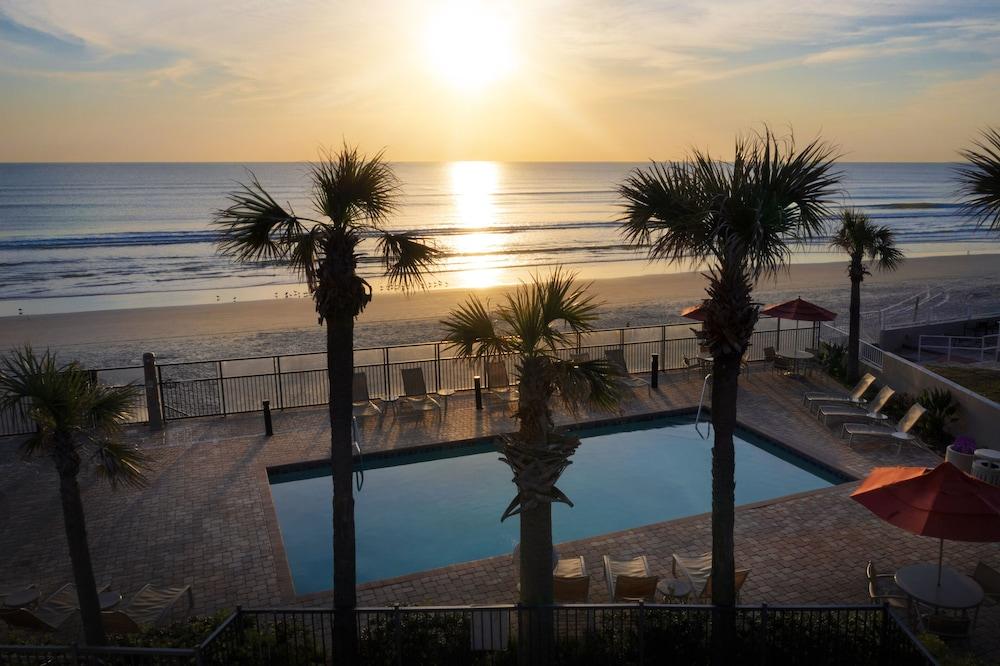 Nautilus Inn photo 81