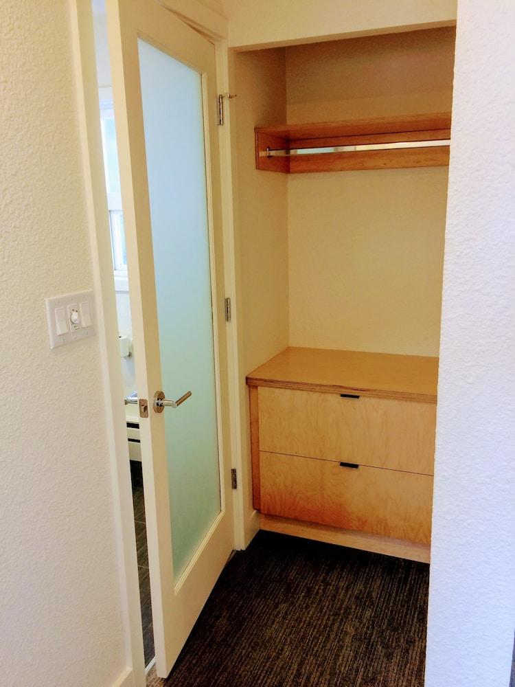 Heliotrope Hotel photo 19