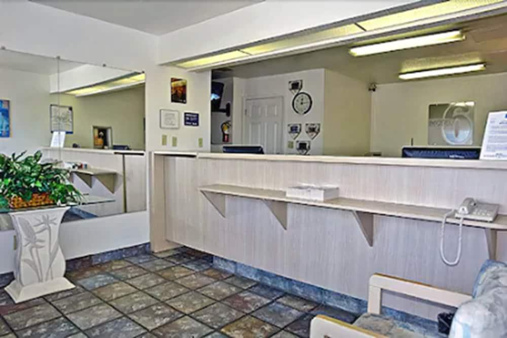 Motel 6 Portland, OR - Downtown photo 6