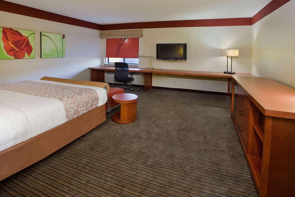 Travelodge by Wyndham Columbus State University photo 7