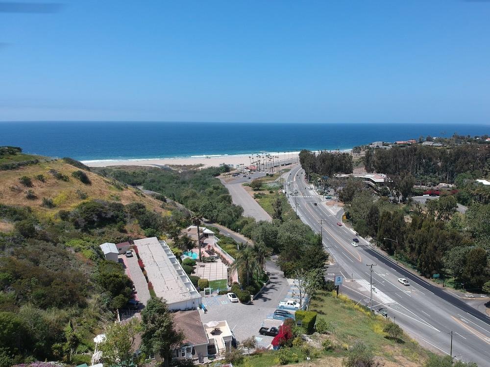 Malibu Country Inn photo 11