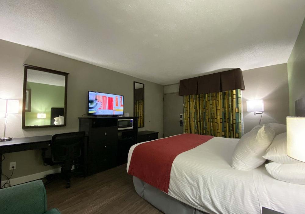 Lx Hotel, Powered by ACW Circle photo 93
