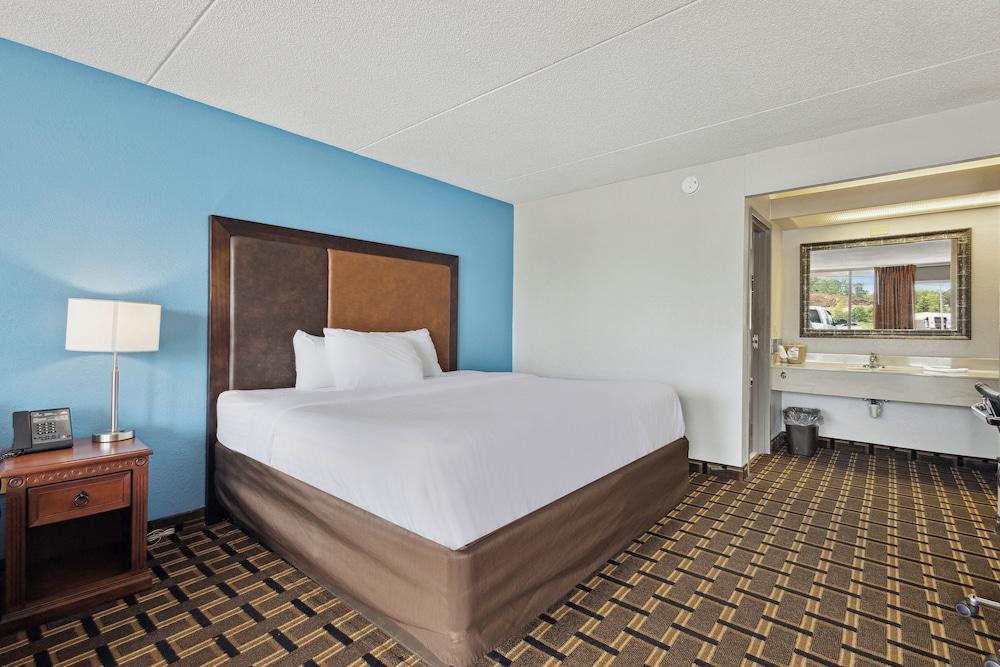 Relax inn by OYO Greeneville Near Hwy US-321 photo 12