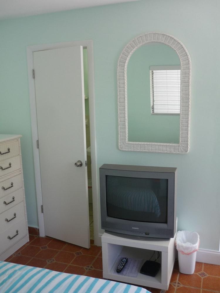 Palm Court Motel photo 22