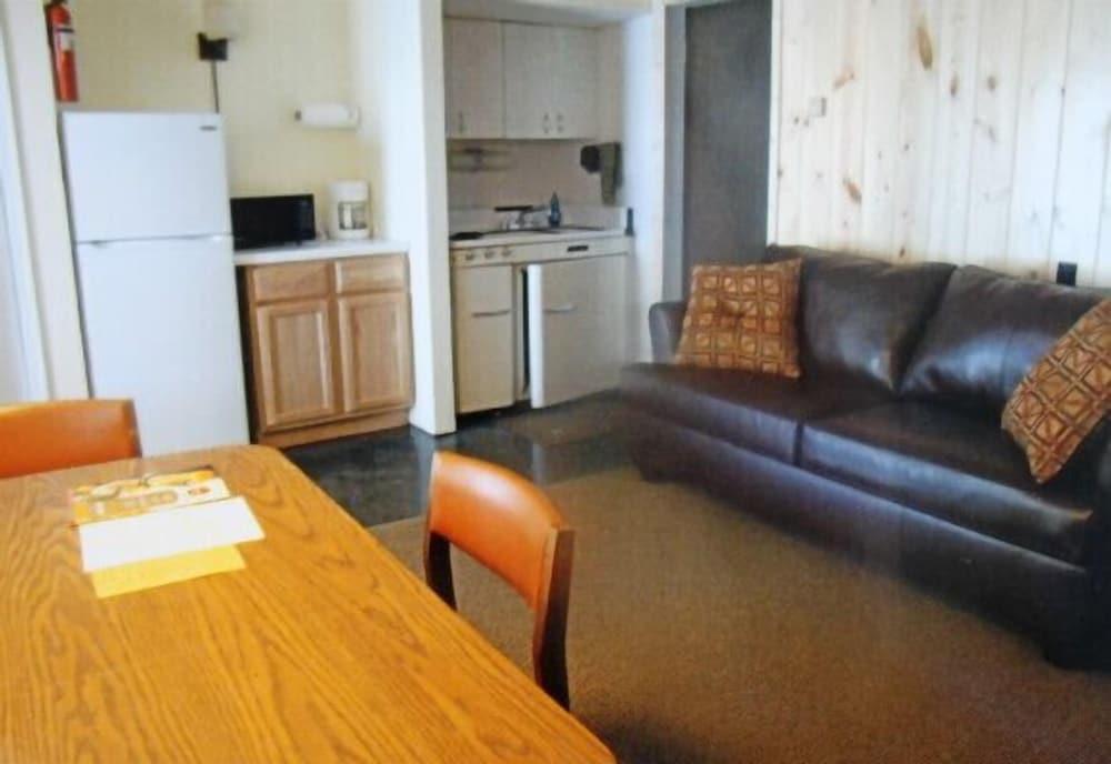 Dixon Lake Resort photo 20