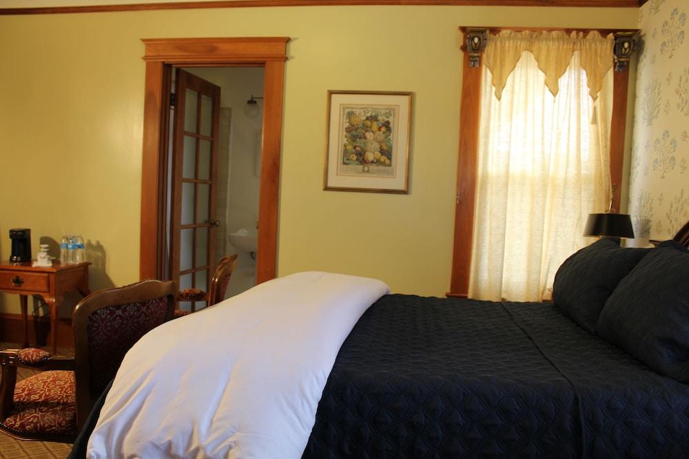 Pacific Grove Inn photo 27