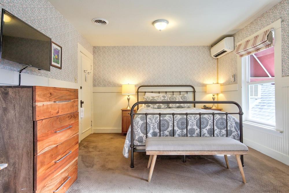 Hotel Charlotte photo 38