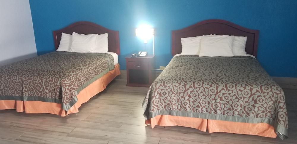 Carrizo Executive Inn photo 9