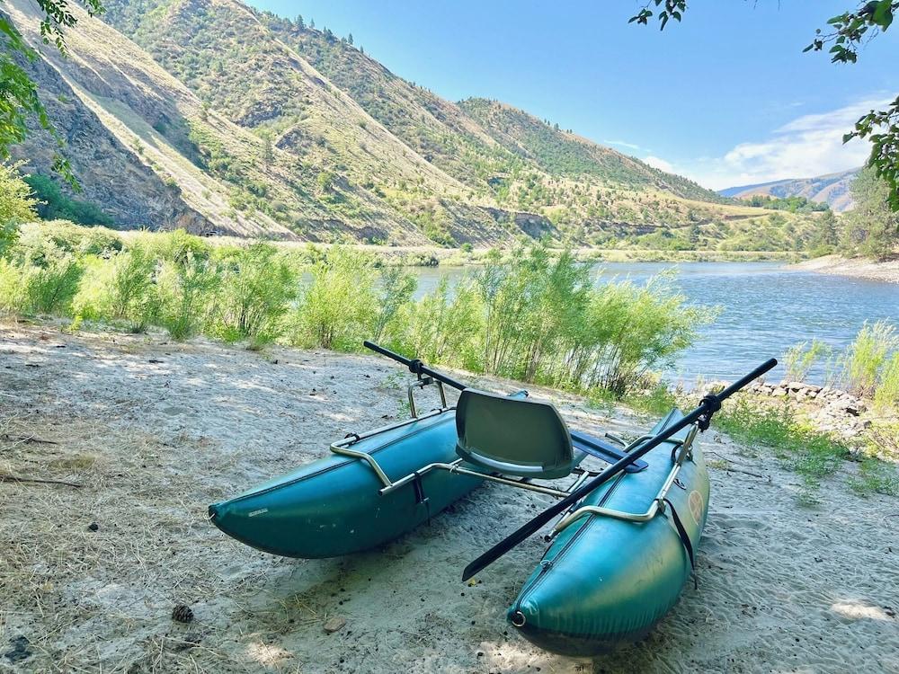 Steelhead Lodge photo 16