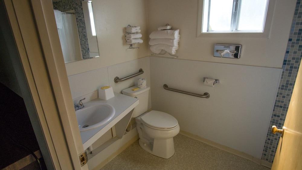 Mountain Pine Motel photo 10