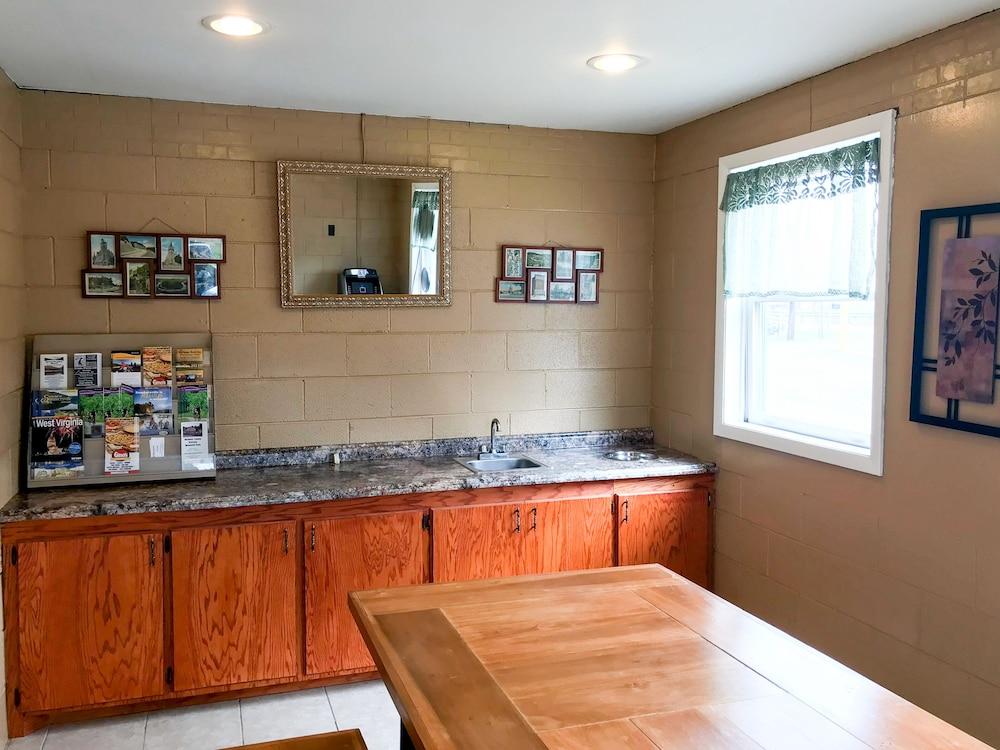 Summers Inn photo 9