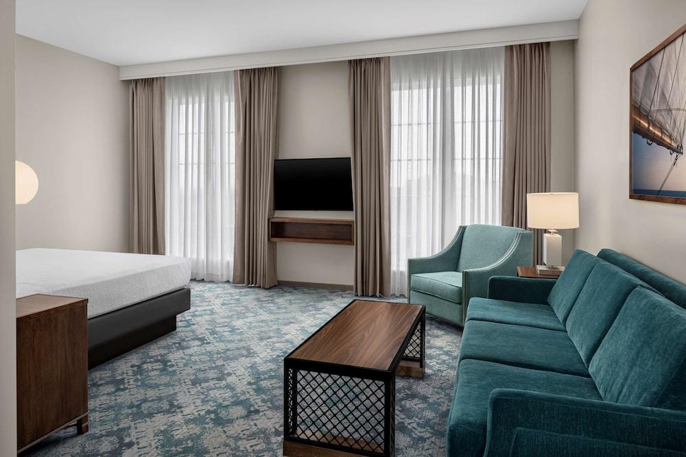 Embassy Suites by Hilton Charleston Harbor Mt. Pleasant photo 10