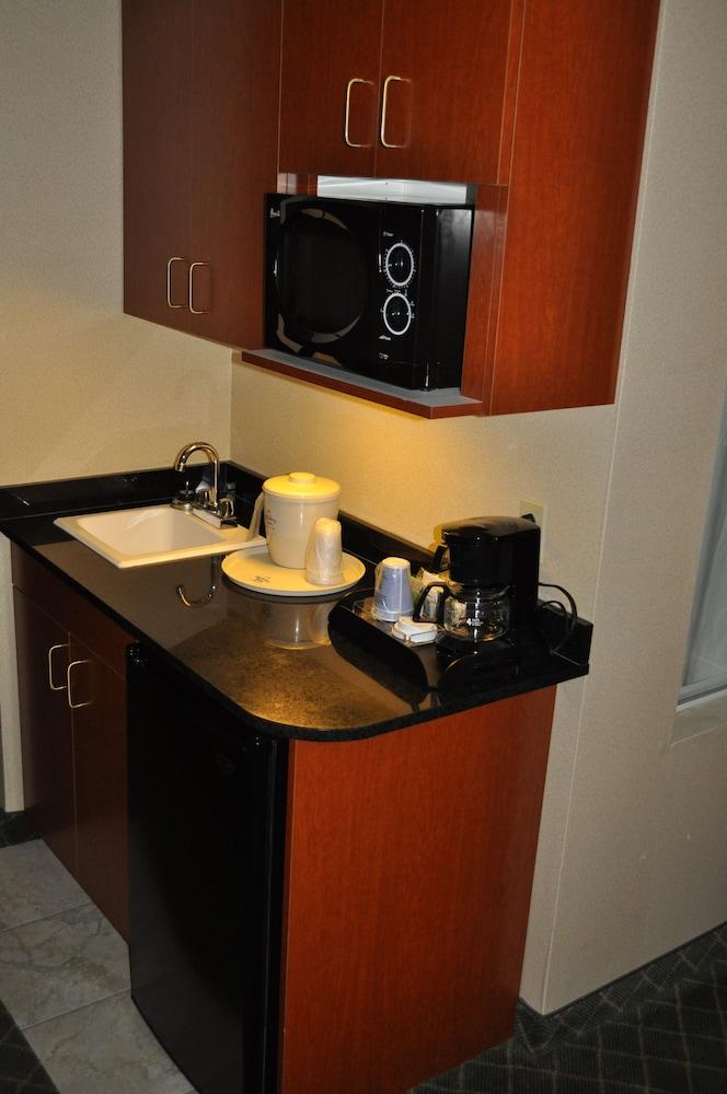 Holiday Inn Express & Suites Kent - University Area by IHG photo 26
