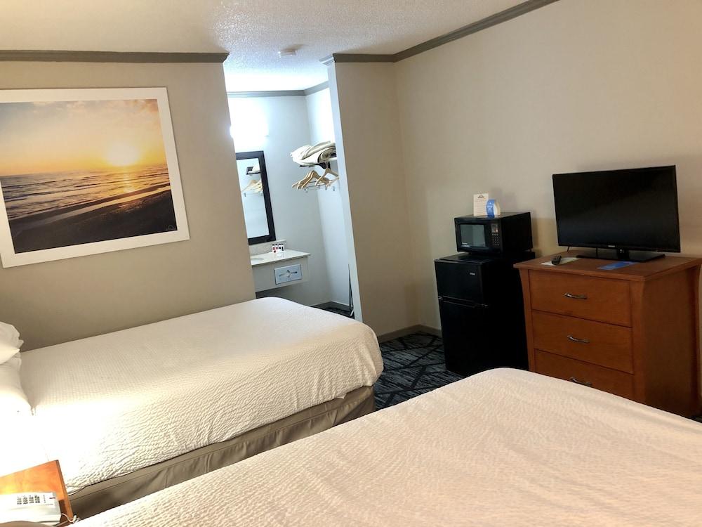 Days Inn by Wyndham Manning photo 5