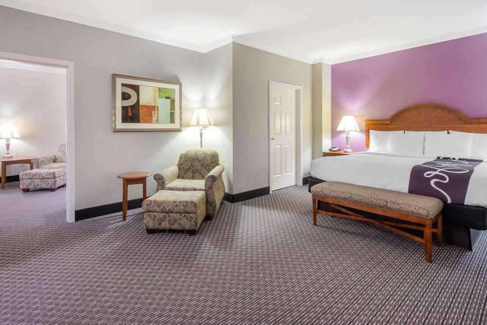La Quinta Inn & Suites by Wyndham Gainesville photo 25