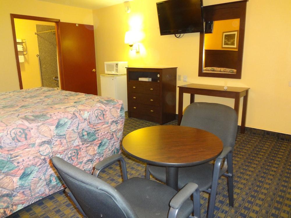 Antlers Inn photo 6