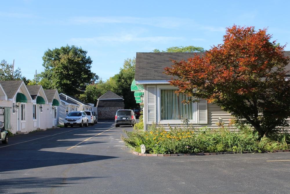 Lockview Motel photo 49