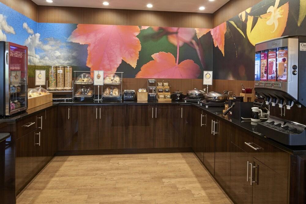 Fairfield Inn by Marriott Richmond photo 13