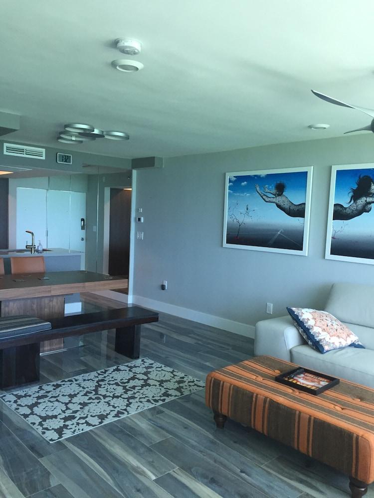 Soleil Apartments at Castle Beach Club photo 84