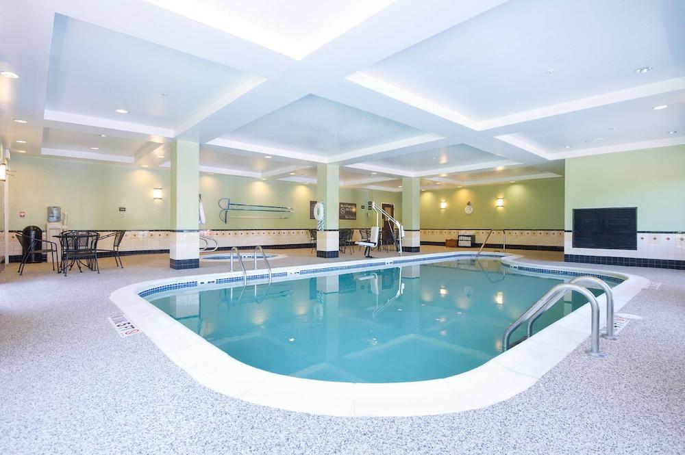 Hampton Inn Brattleboro photo 11