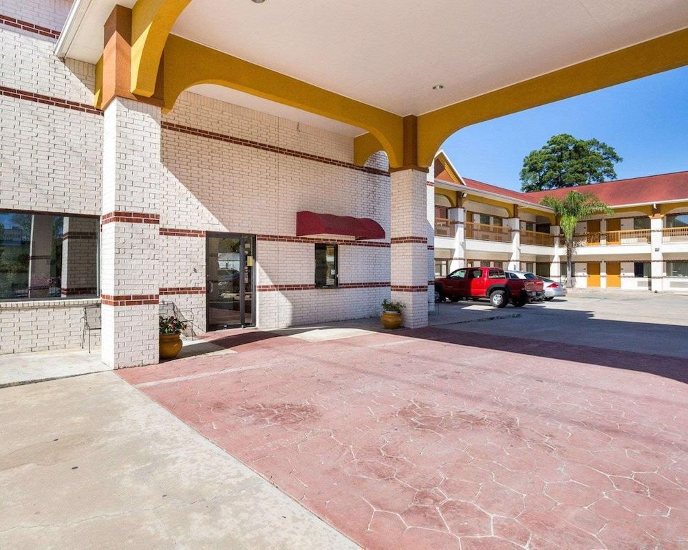 Rodeway Inn & Suites Humble IAH photo 25