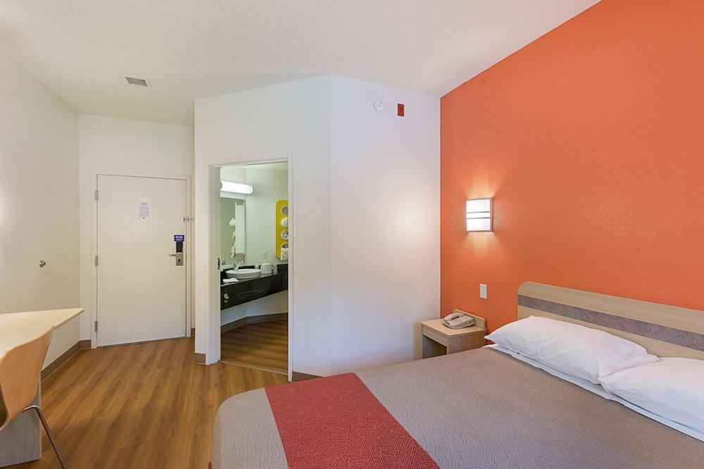 Motel 6 Columbia, SC - Fort Jackson Area photo 17