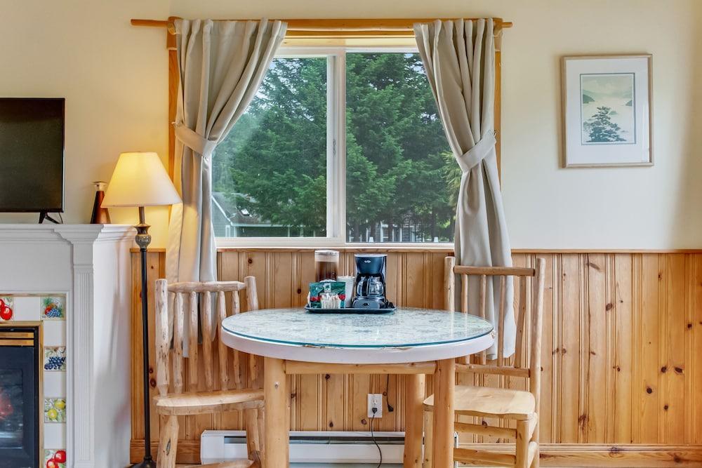 Deer Harbor Inn photo 20