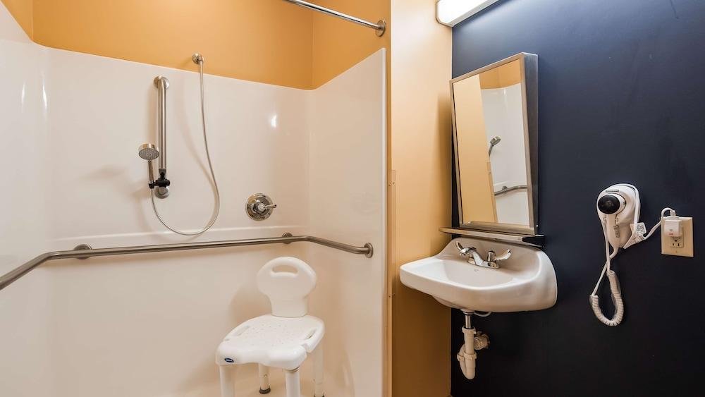 SureStay Plus Hotel by Best Western Keyser photo 13