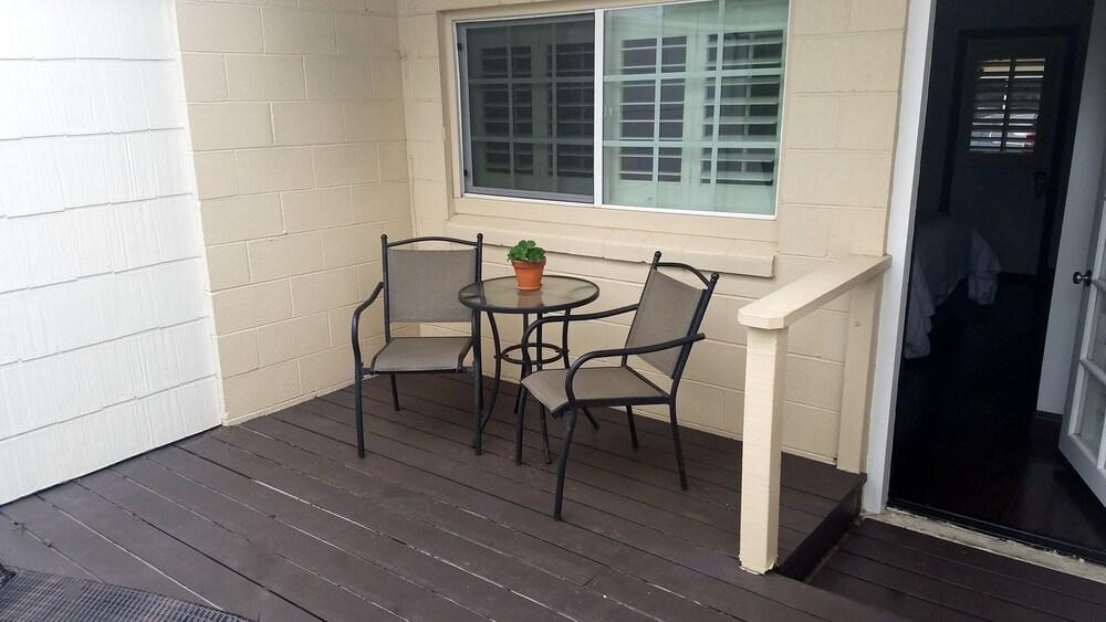 Malibu Country Inn photo 17