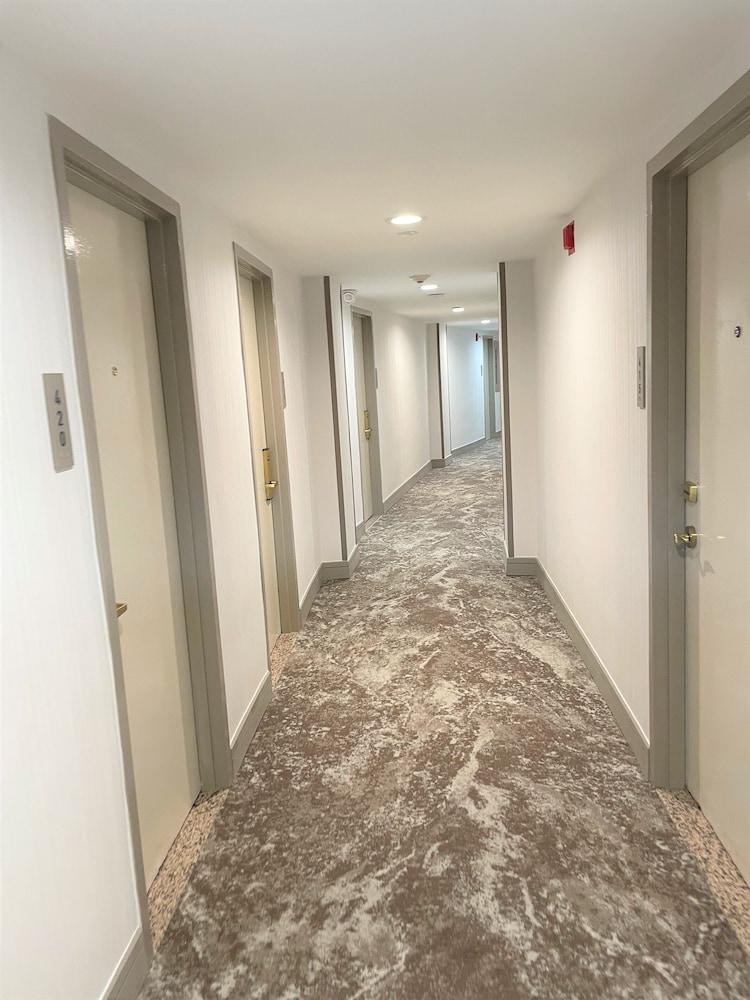 Garden Inn & Suites photo 41