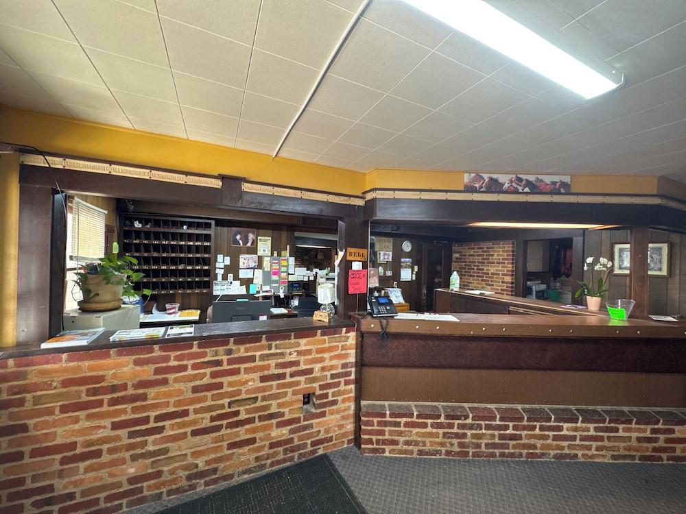 plains motel photo 3