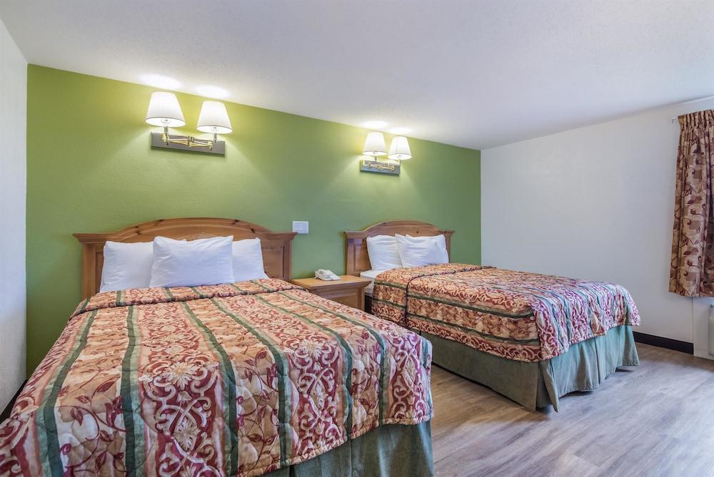 The Sunset Inn photo 39