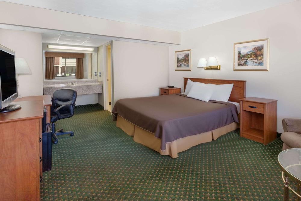 Travelodge by Wyndham Jackson photo 8