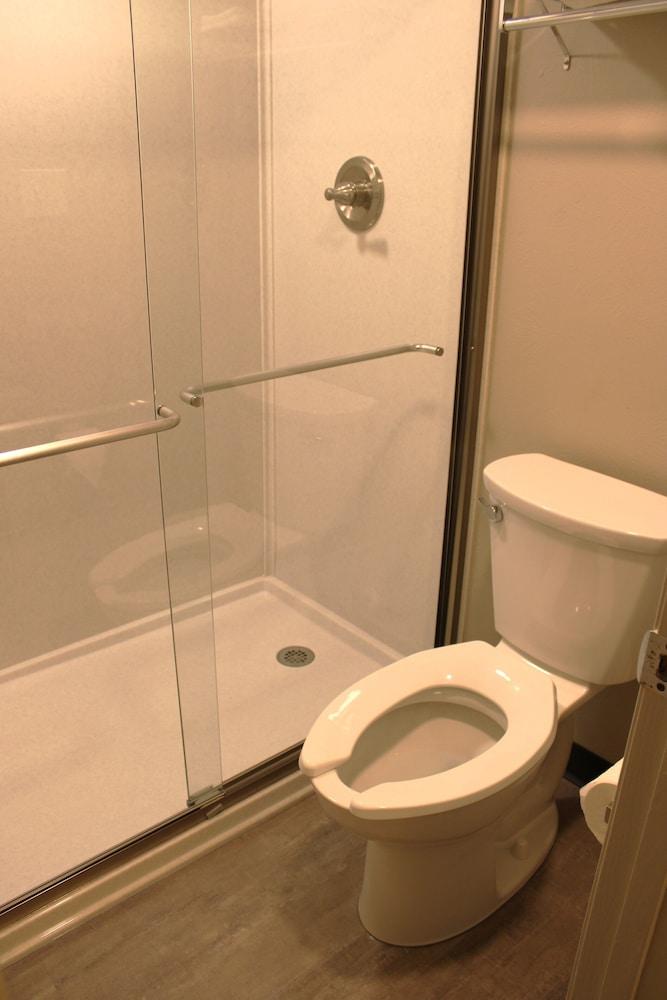 Boarders Inn & Suites photo 13