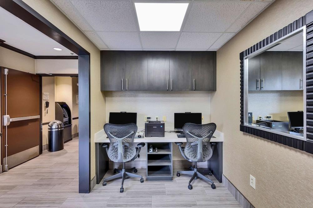 Hilton Garden Inn Austin NW - Arboretum photo 41