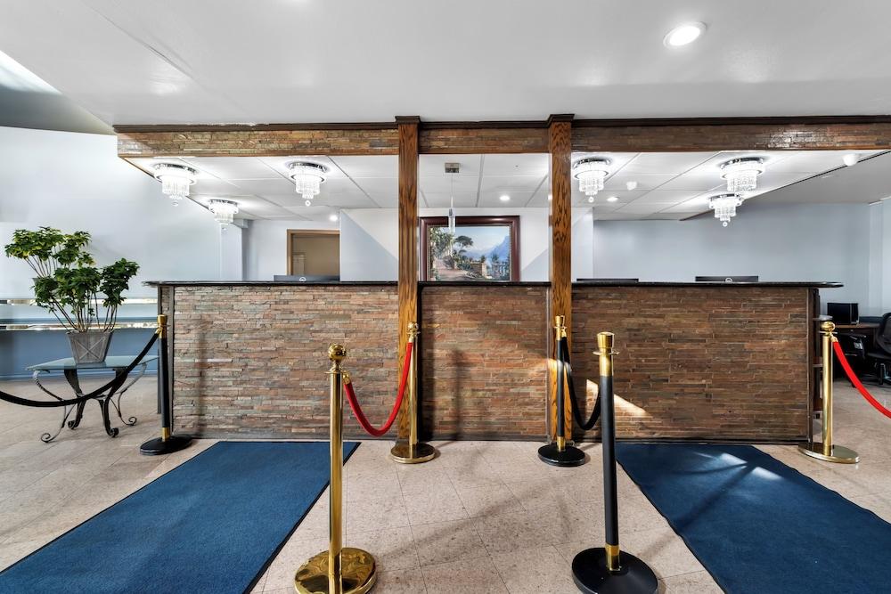 Hiltop Hotel photo 19