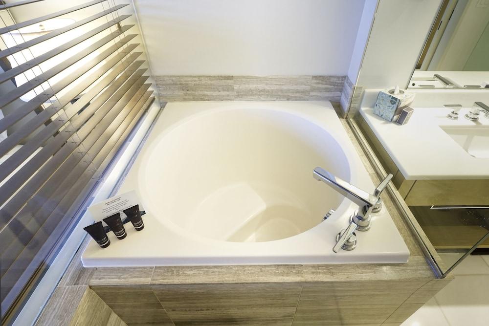 Real Select at the Ritz Carlton Residences, Waikiki Beach photo 62