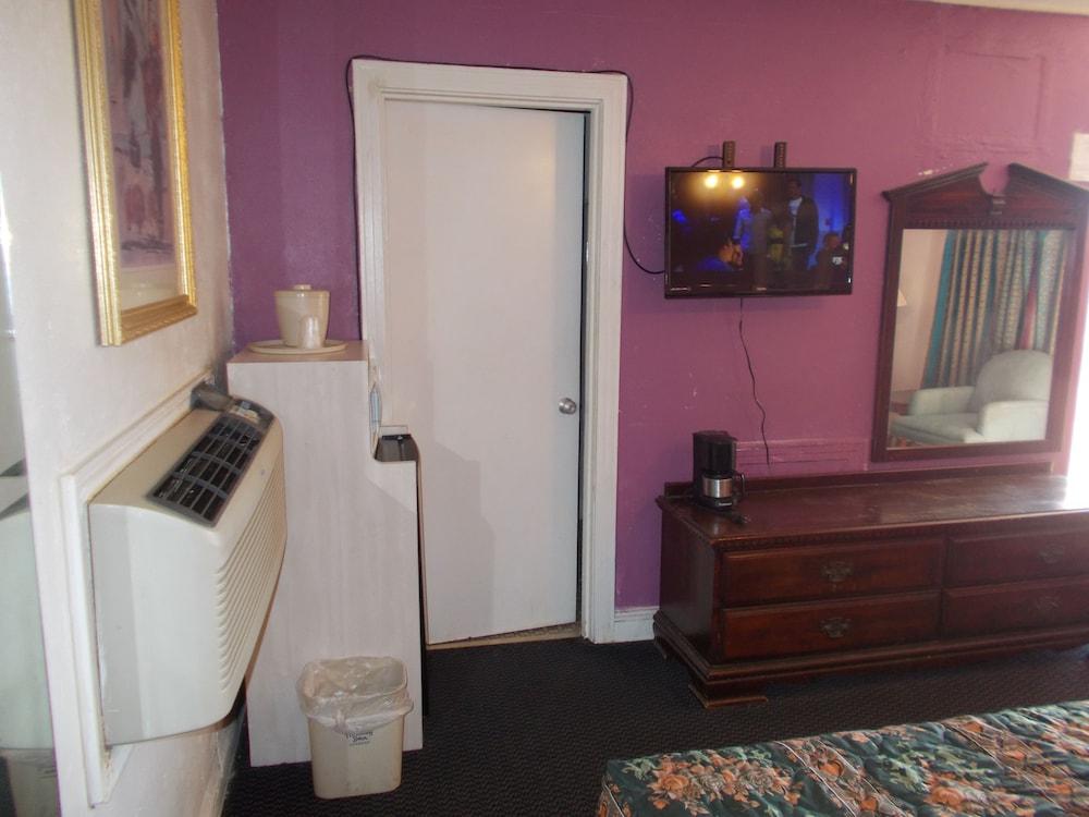 Hillside Motel photo 3