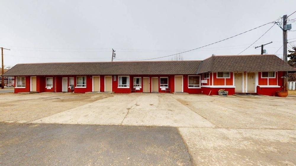 Trails End Motel photo 51