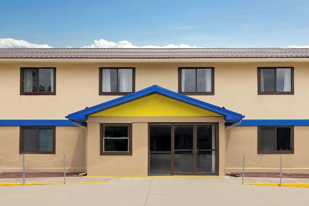 Days Inn by Wyndham Hornell NY photo 10